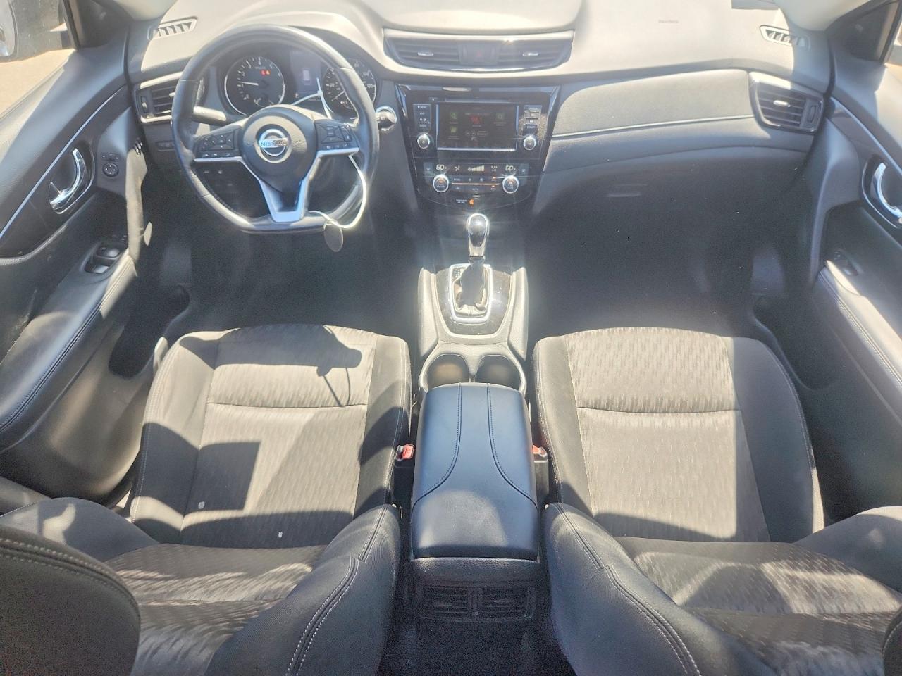 2018 NISSAN ROGUE SV photo 15