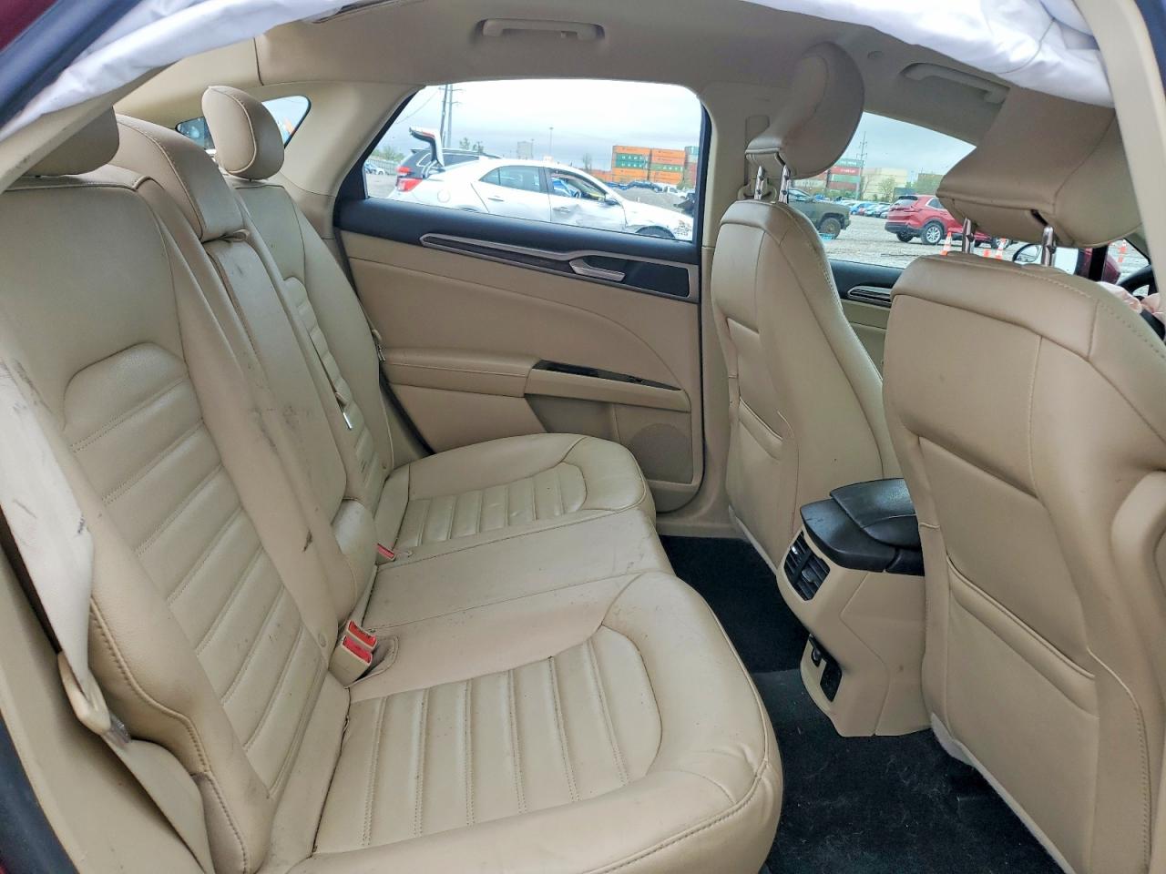 2016 FORD FUSION SE PHEV photo 28