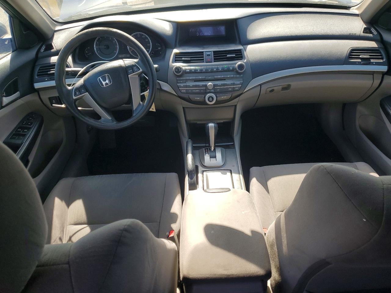 2011 HONDA ACCORD LXP photo 8