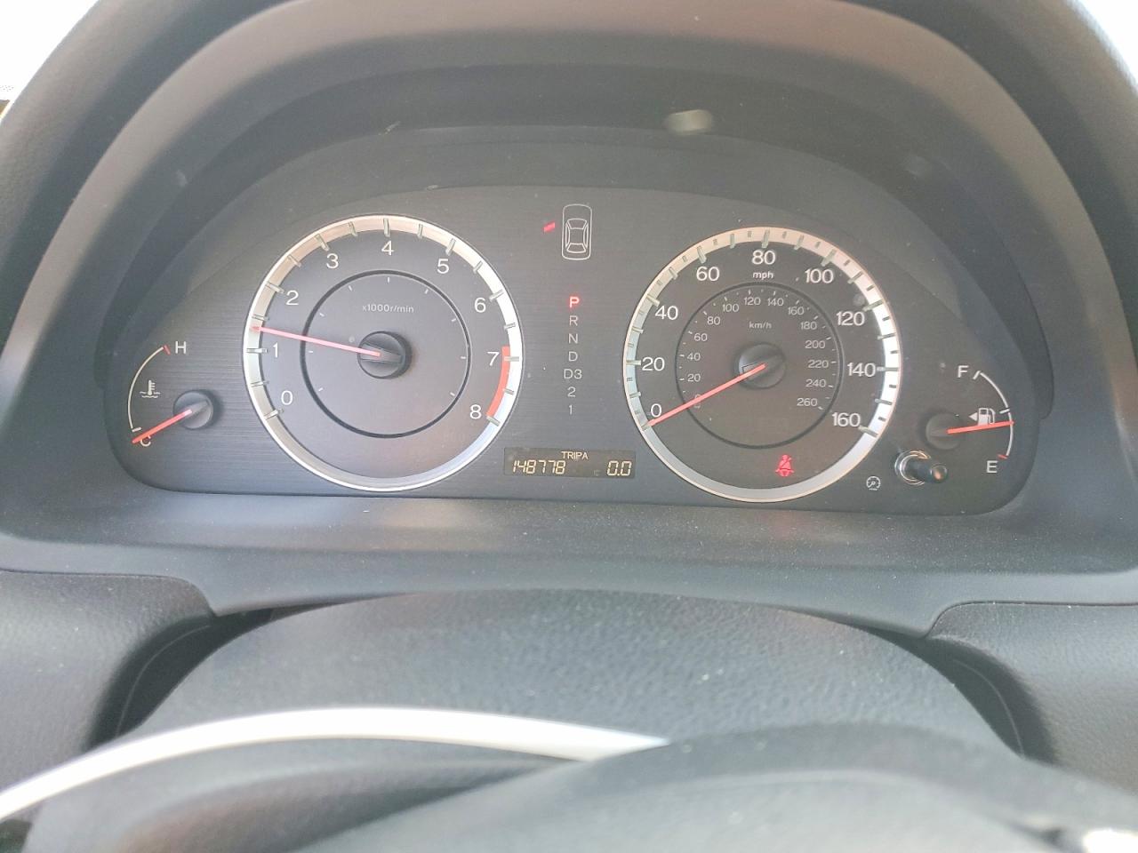 2011 HONDA ACCORD LXP photo 9