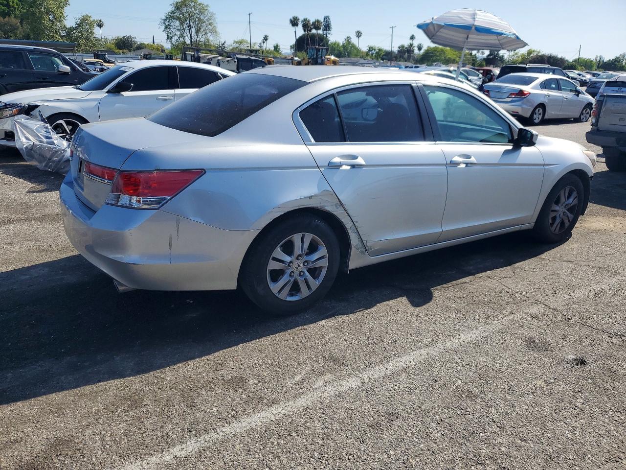 2011 HONDA ACCORD LXP photo 3