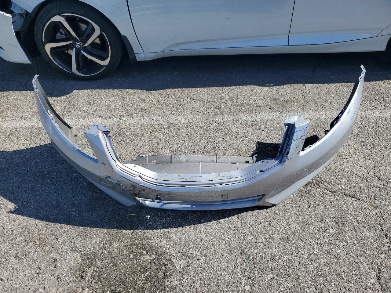 2011 HONDA ACCORD LXP photo 12