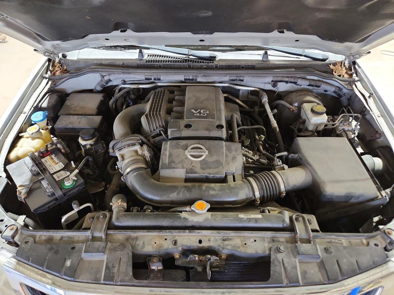 2010 NISSAN FRONTIER SE V6 photo 11