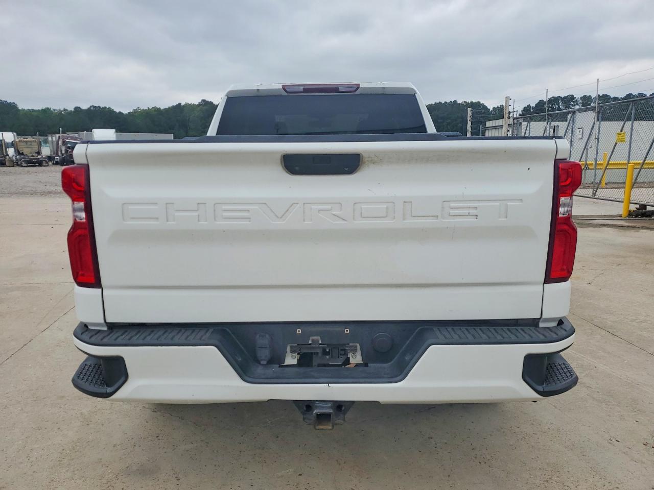 2021 CHEVROLET SILVERADO K1500 CUSTOM photo 16
