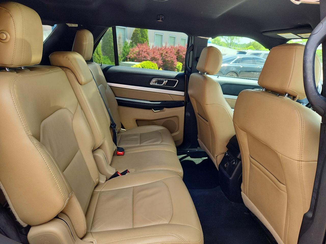 2016 FORD EXPLORER XLT photo 11