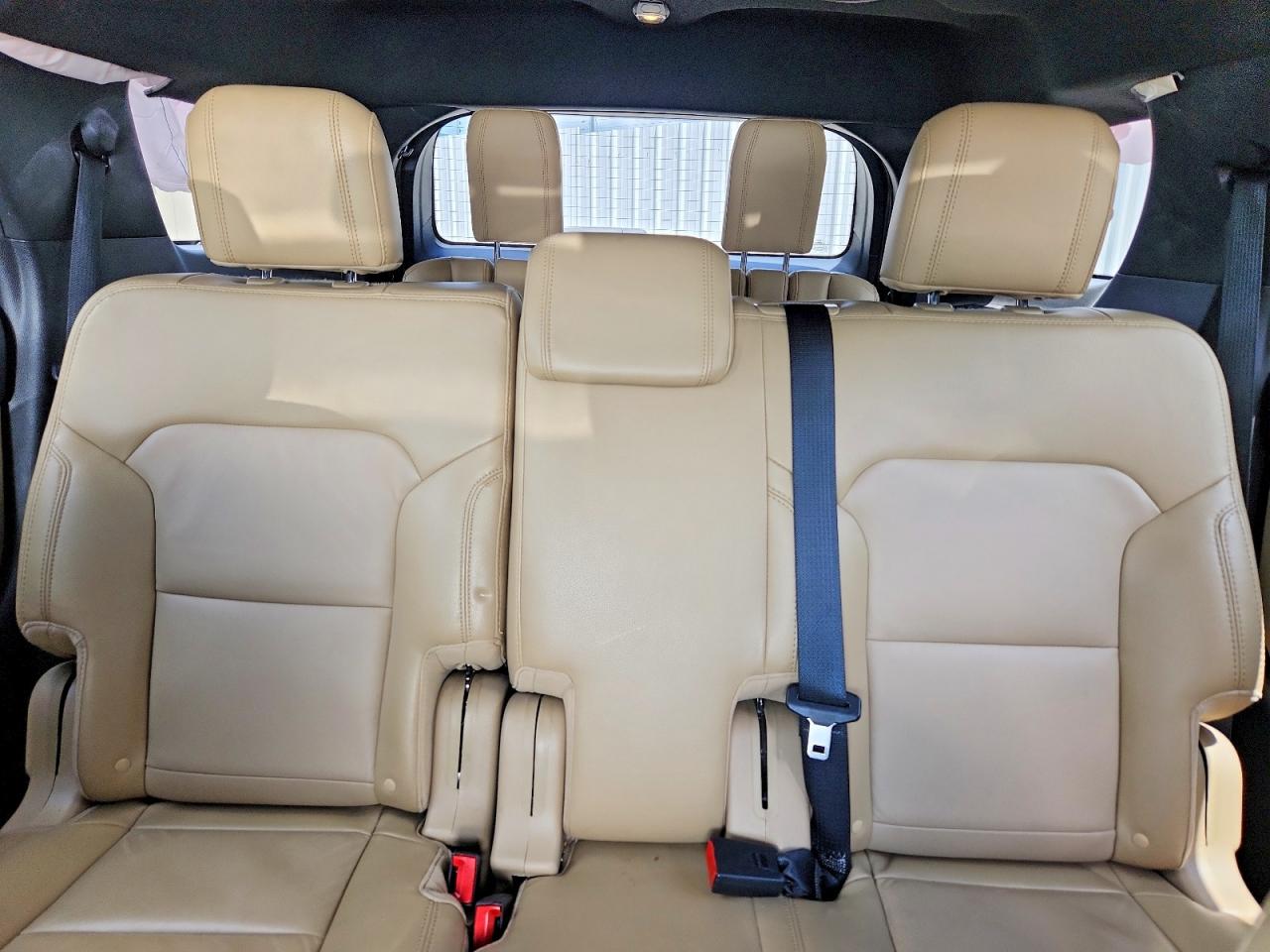 2016 FORD EXPLORER XLT photo 10