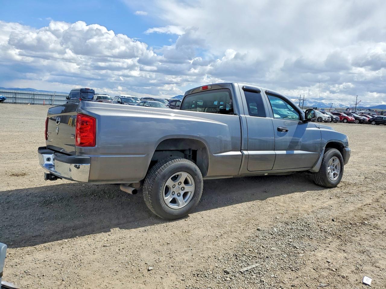 2005 DODGE DAKOTA SLT photo 5