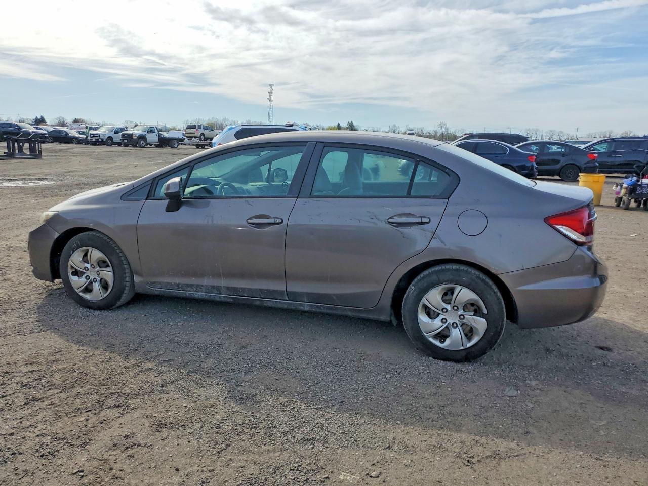2013 HONDA CIVIC LX photo 4