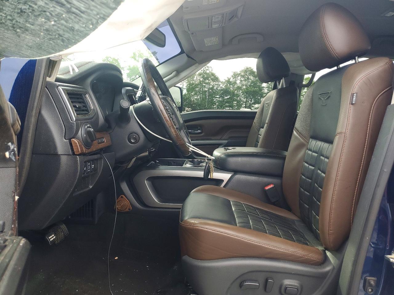 2018 NISSAN TITAN XD PLATINUM RESERVE photo 7