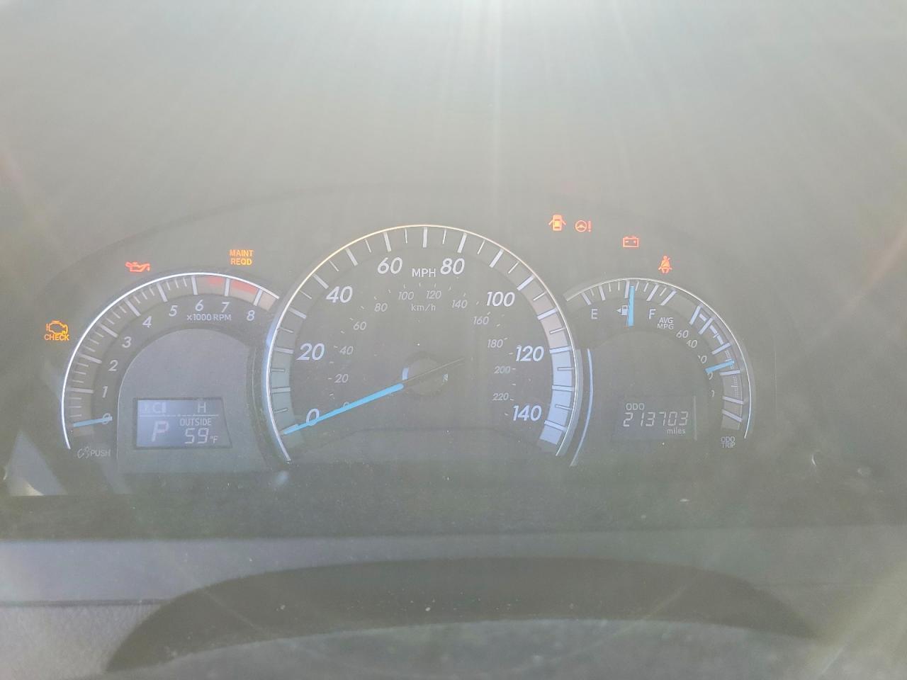 2014 TOYOTA CAMRY SE photo 9
