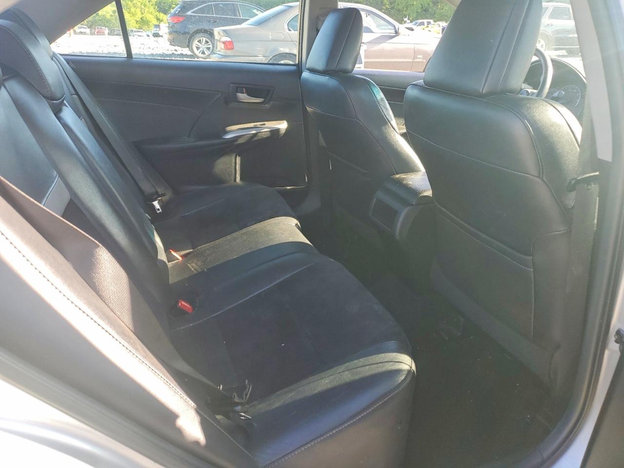 2014 TOYOTA CAMRY SE photo 10