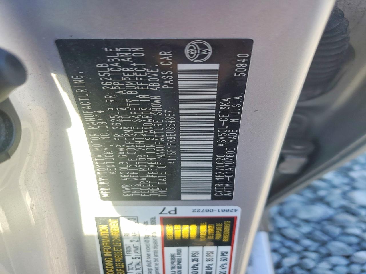 2014 TOYOTA CAMRY SE photo 12