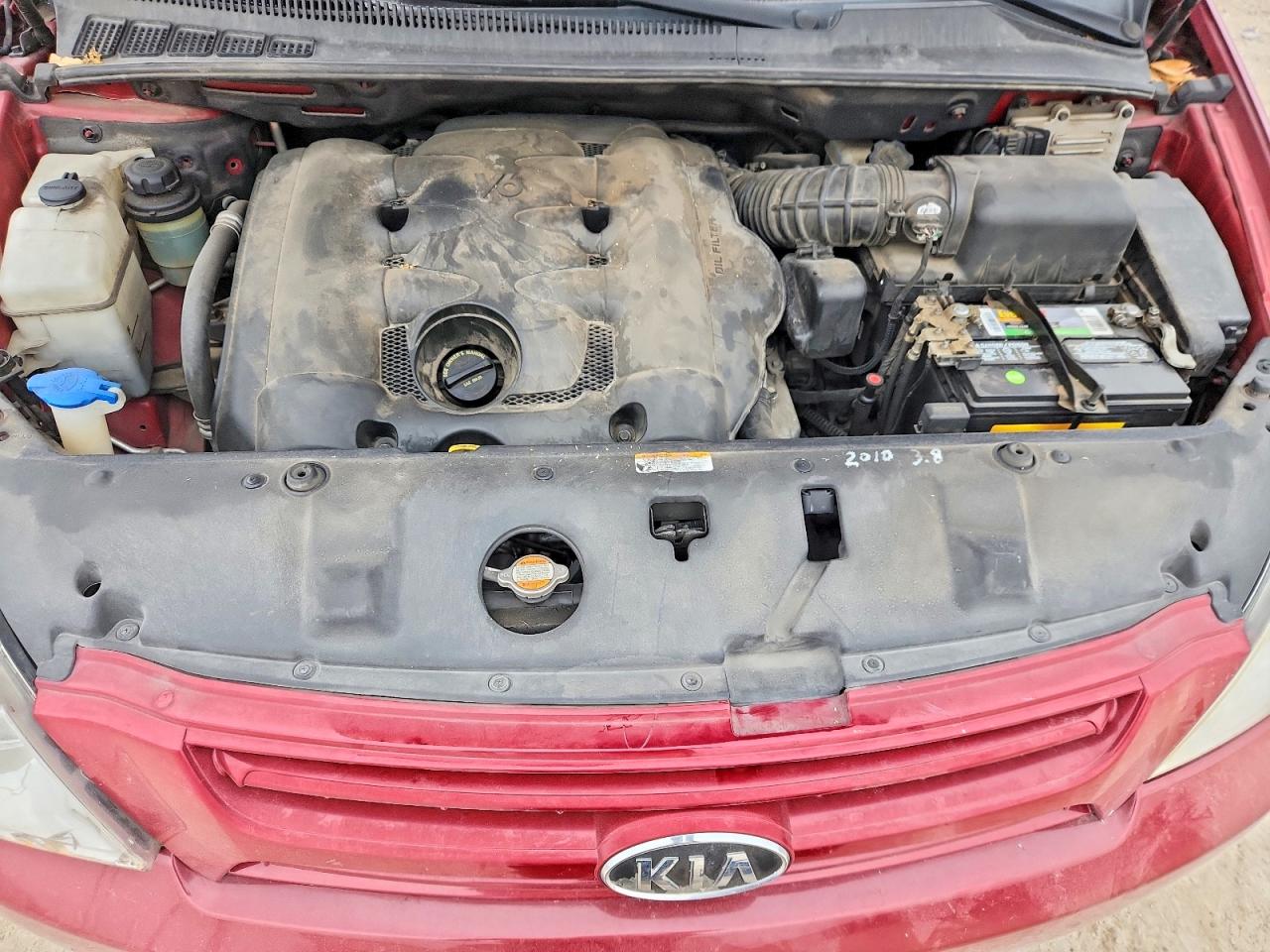 2010 KIA SEDONA LX photo 23