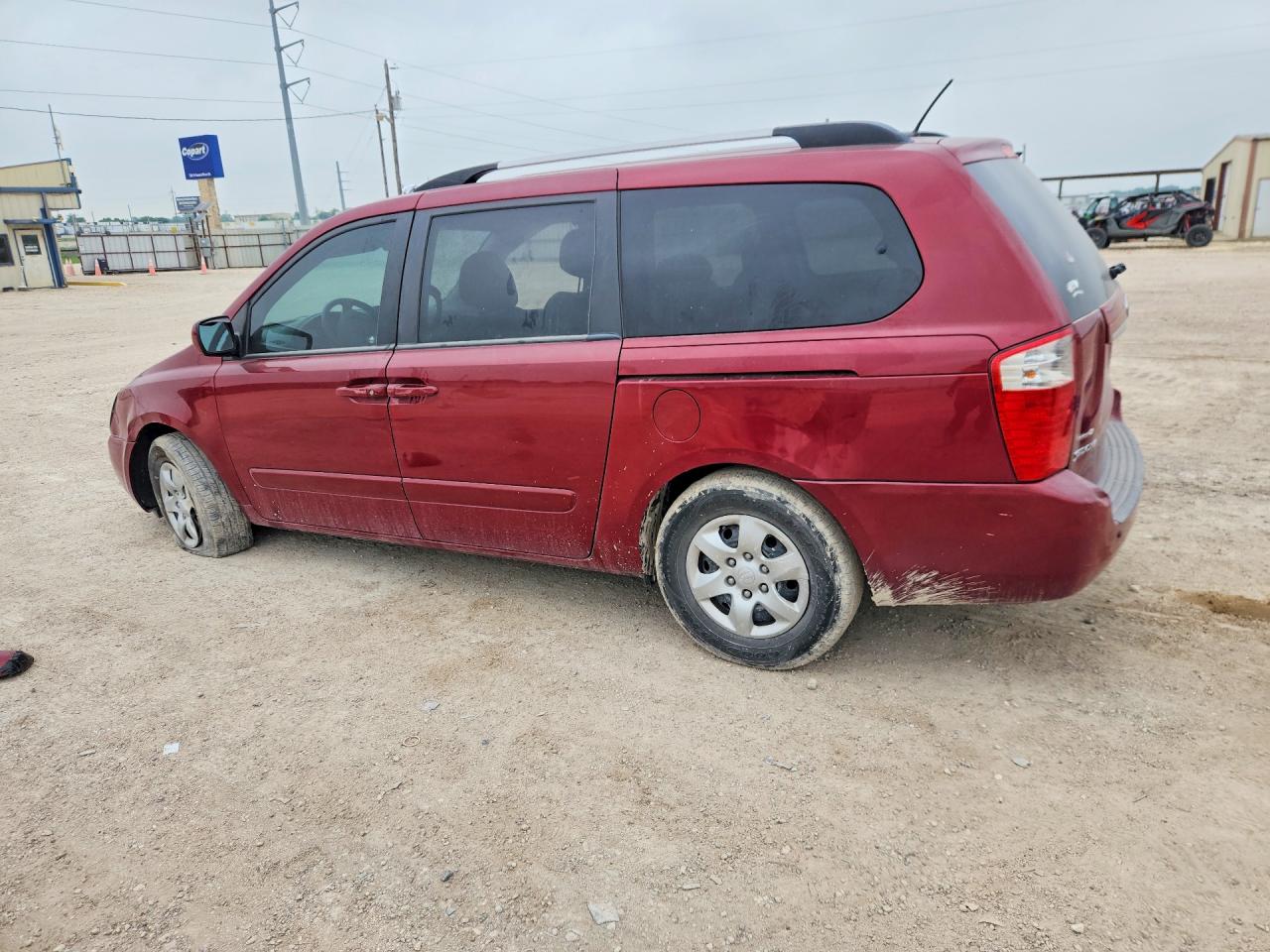 2010 KIA SEDONA LX photo 3