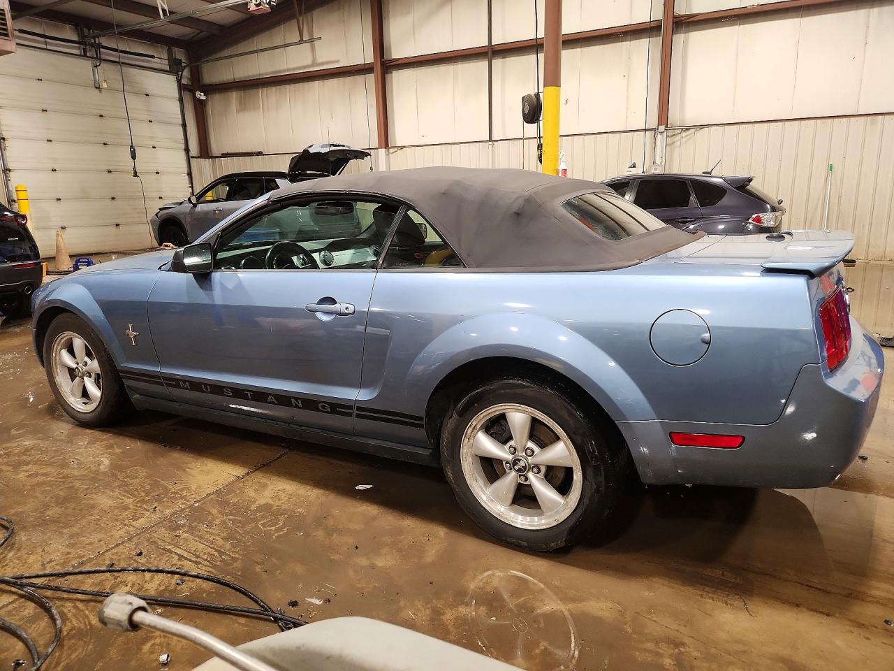 2007 FORD MUSTANG photo 2