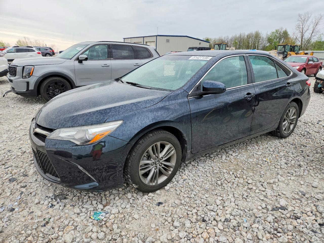 2017 TOYOTA CAMRY