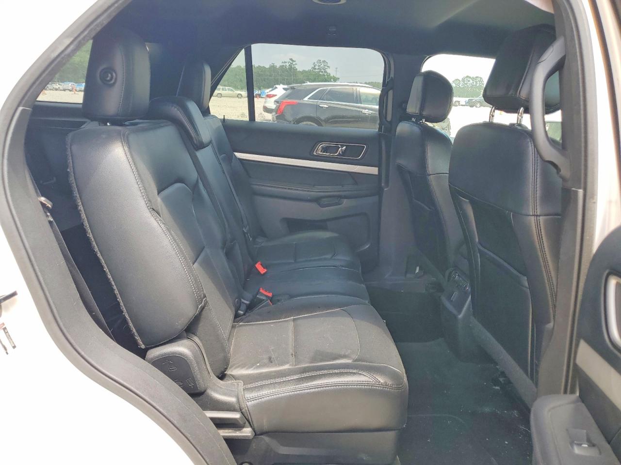 2016 FORD EXPLORER XLT photo 21