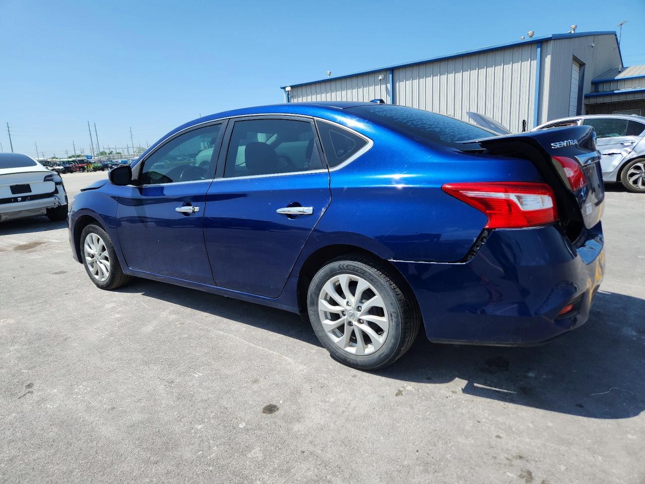2018 NISSAN SENTRA SV photo 4