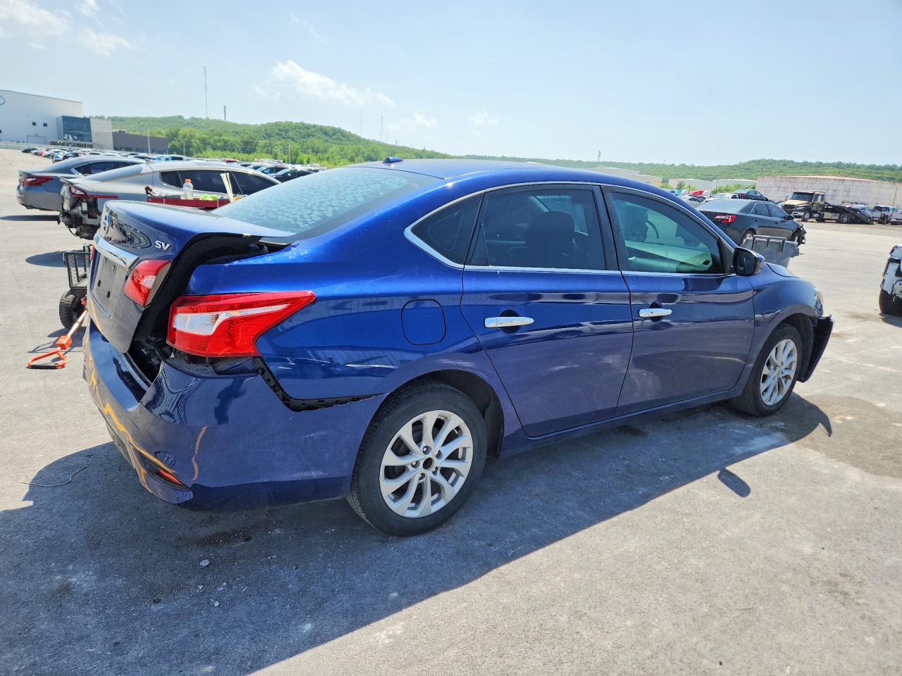 2018 NISSAN SENTRA SV photo 7