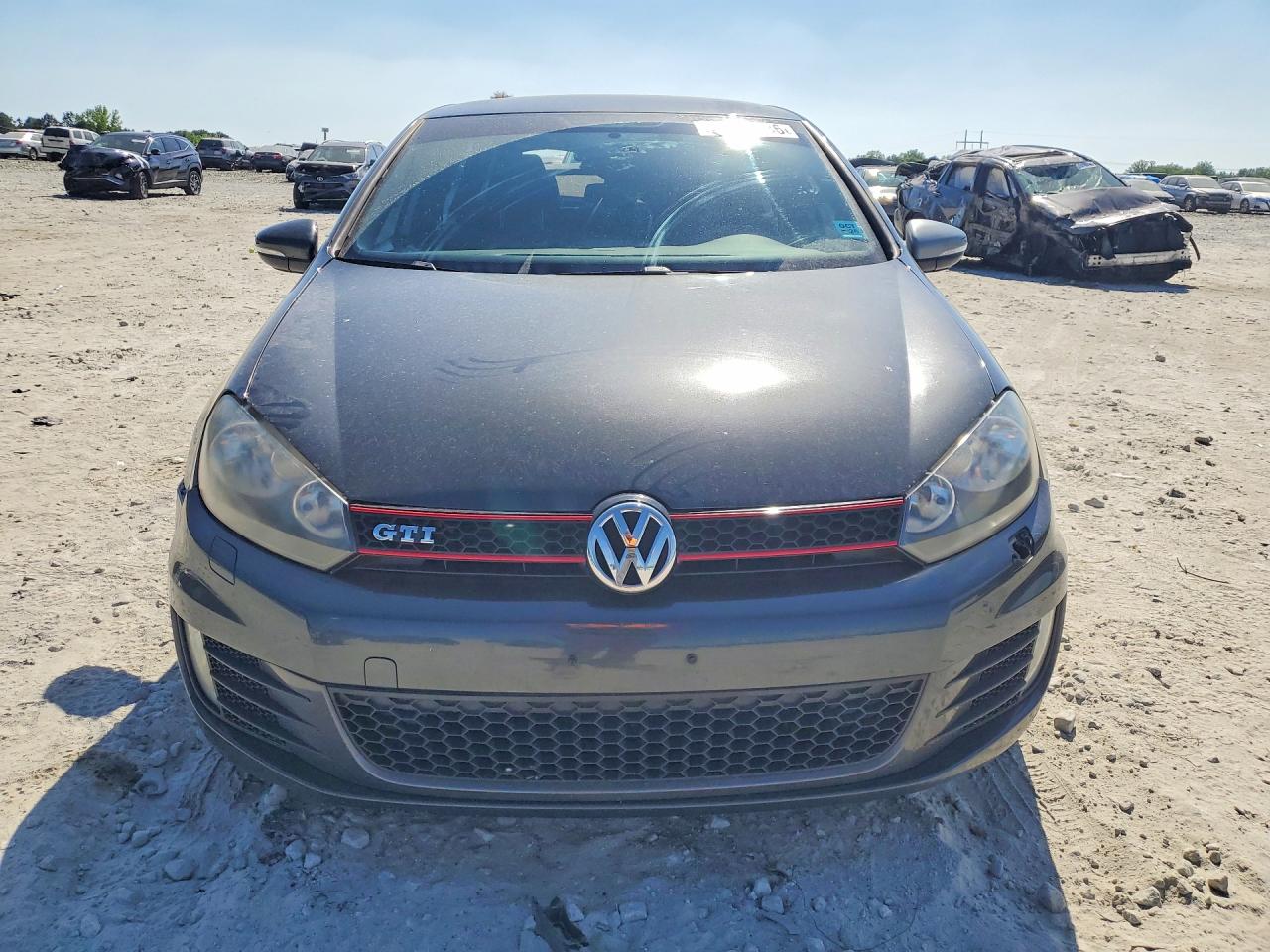 2013 VOLKSWAGEN GTI photo 9