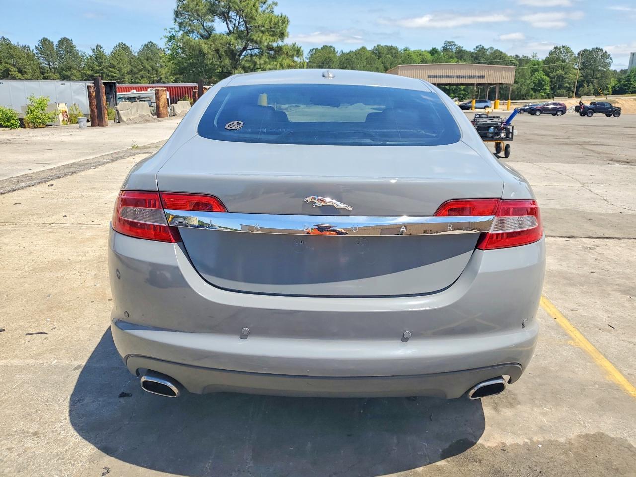 2009 JAGUAR XF LUXURY photo 11