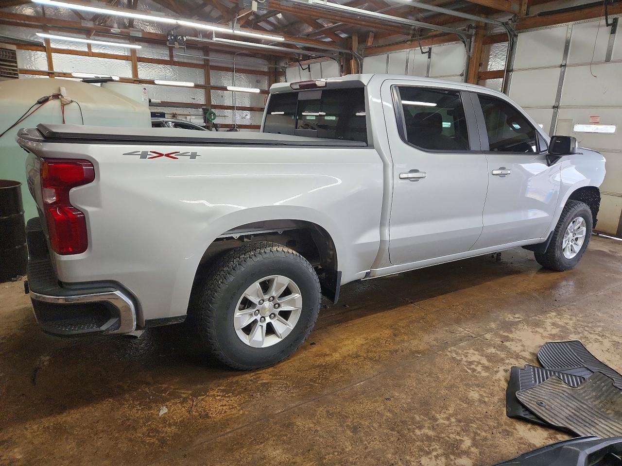 2020 CHEVROLET SILVERADO K1500 LT photo 5