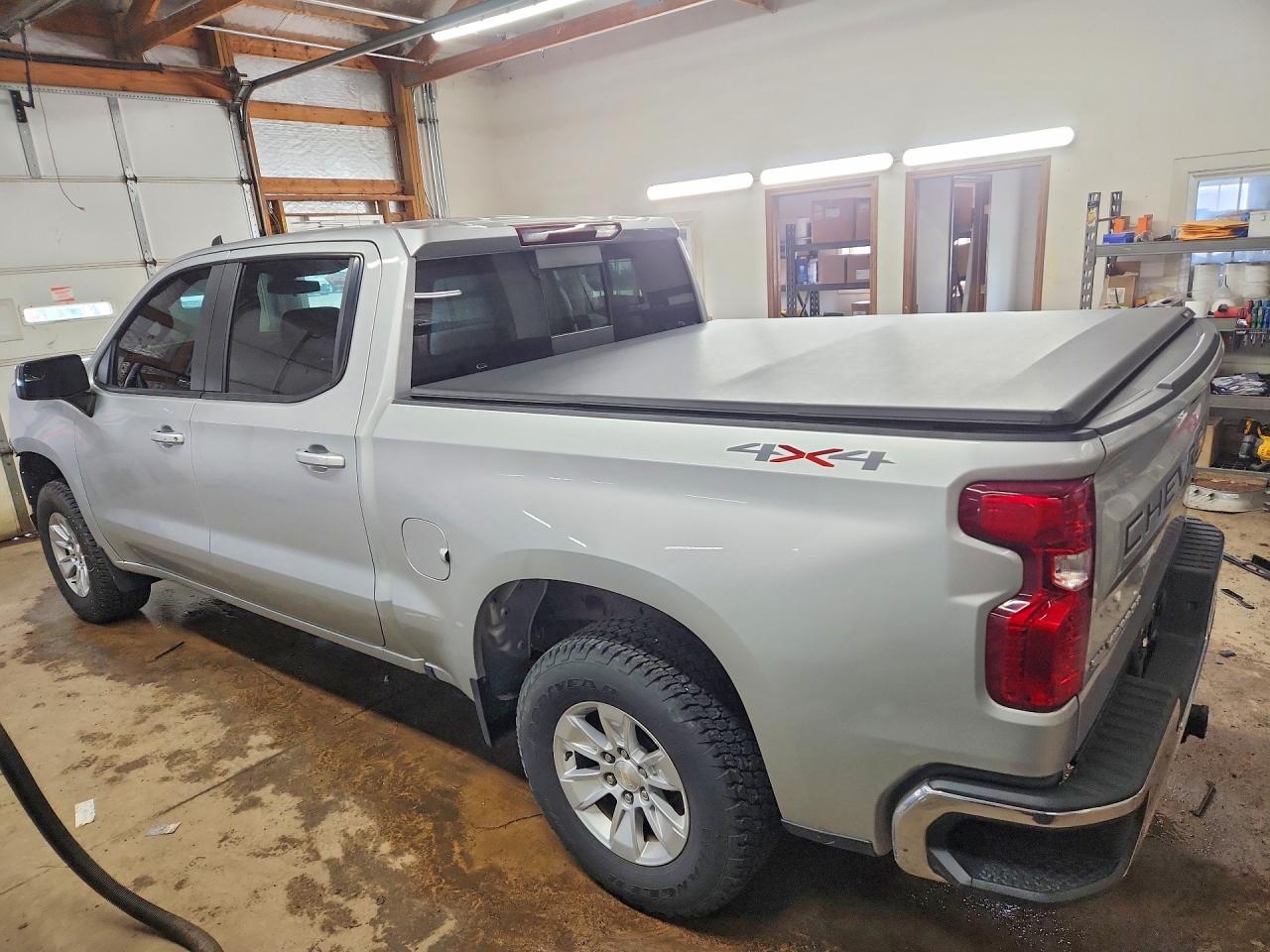 2020 CHEVROLET SILVERADO K1500 LT photo 3