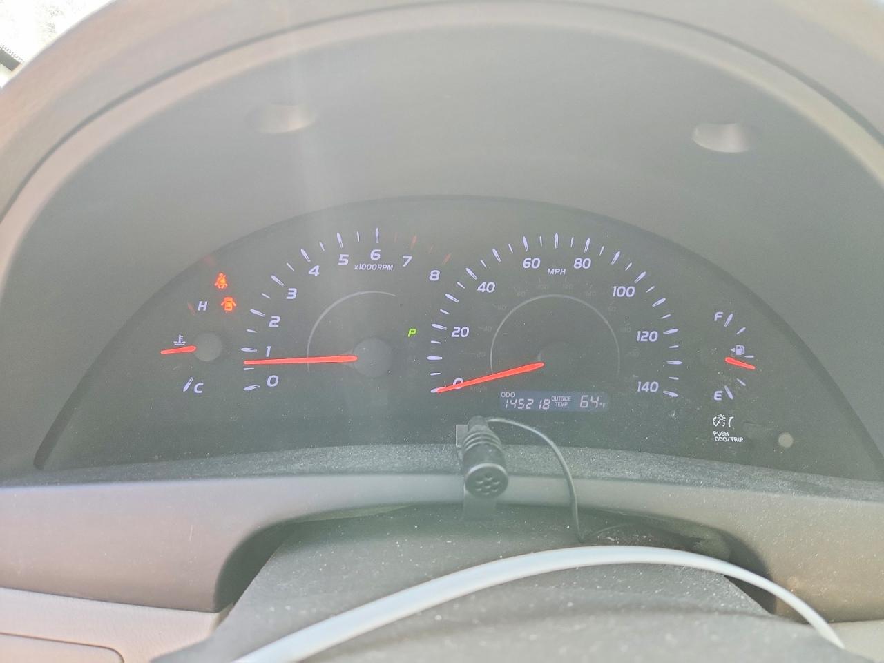 2011 TOYOTA CAMRY LE photo 25