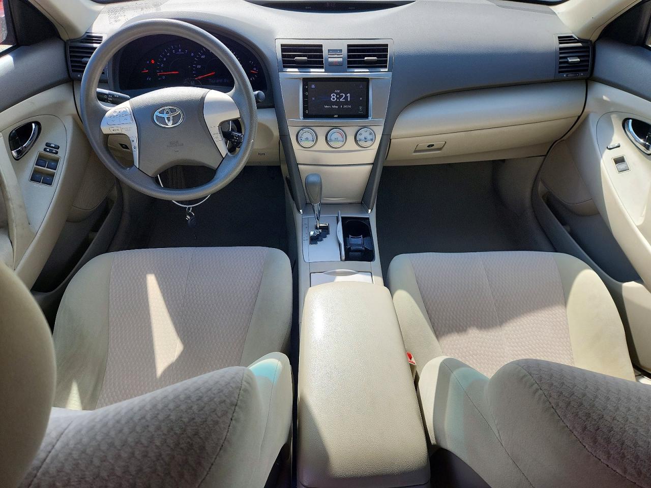 2011 TOYOTA CAMRY LE photo 22
