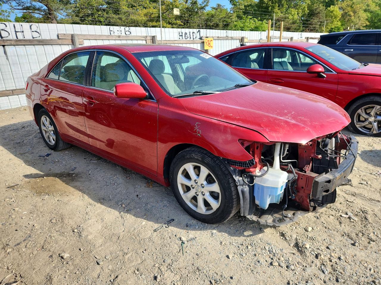 2011 TOYOTA CAMRY LE photo 10