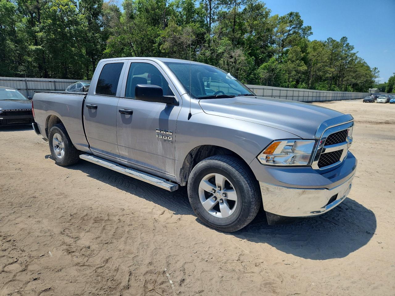 2022 RAM 1500 CLASSIC TRADESMAN photo 10