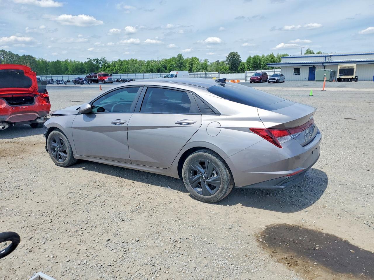 2023 HYUNDAI ELANTRA SEL photo 4