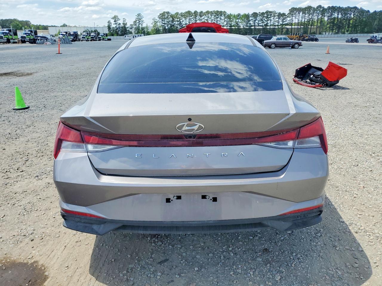 2023 HYUNDAI ELANTRA SEL photo 16