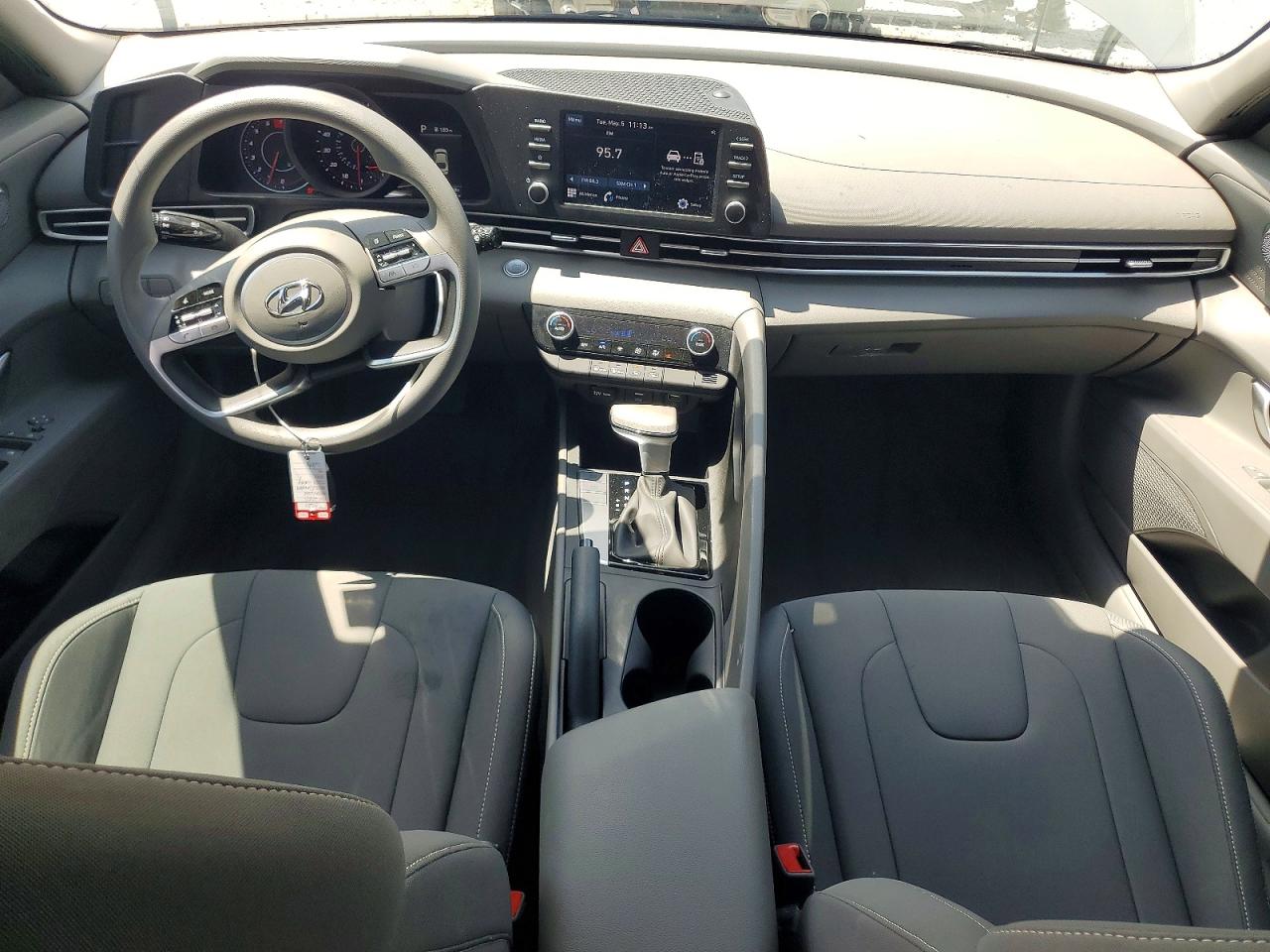 2023 HYUNDAI ELANTRA SEL photo 22