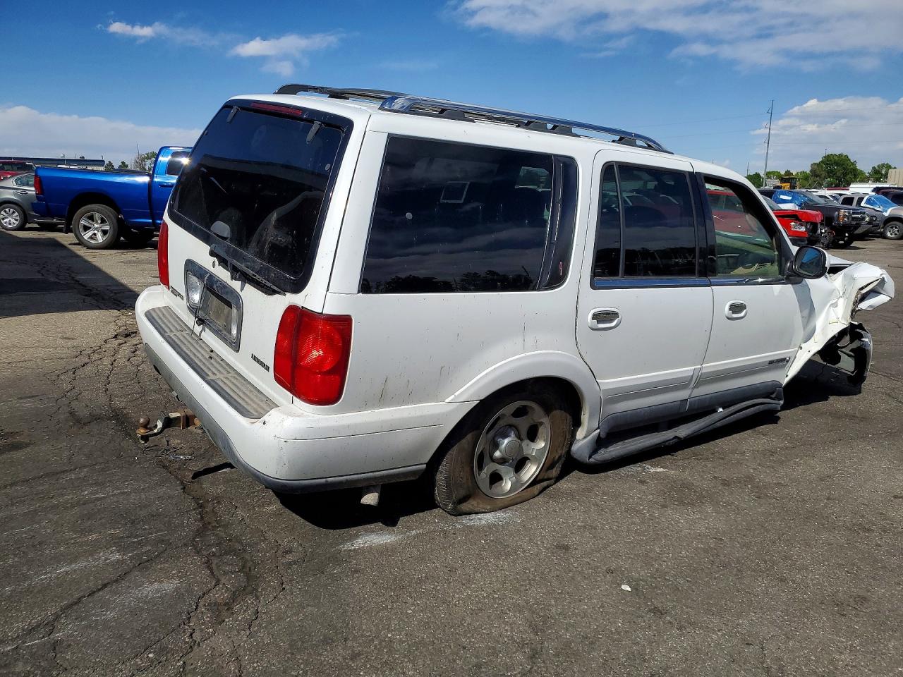 1999 LINCOLN NAVIGATOR photo 3
