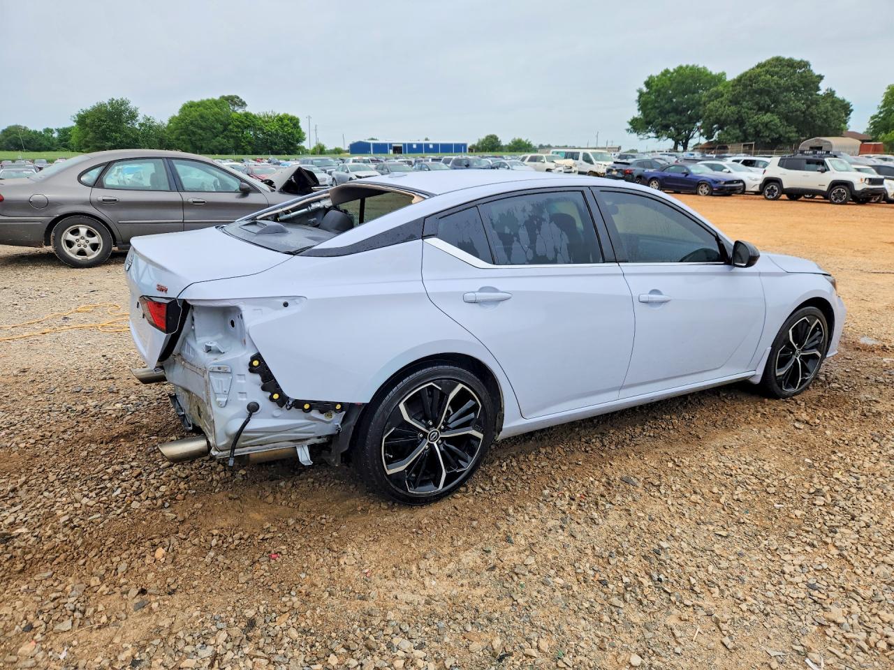 2024 NISSAN ALTIMA SR photo 5