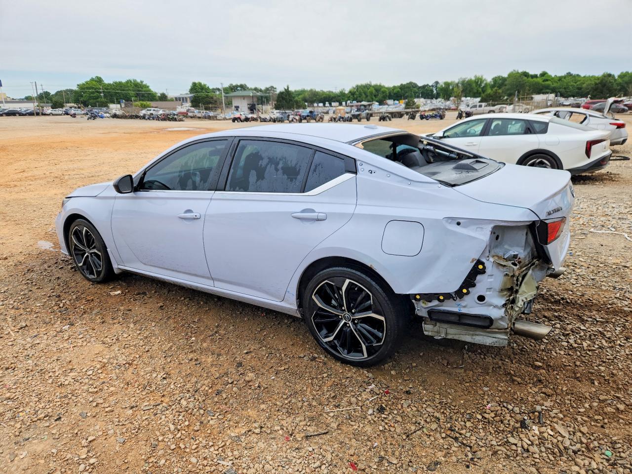 2024 NISSAN ALTIMA SR photo 3