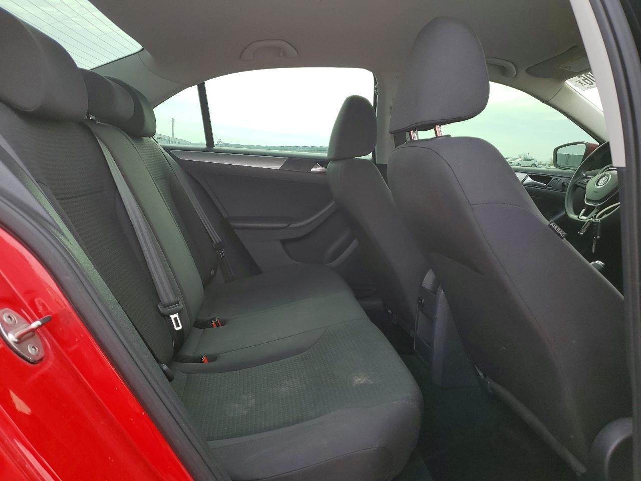 2015 VOLKSWAGEN JETTA SE photo 19
