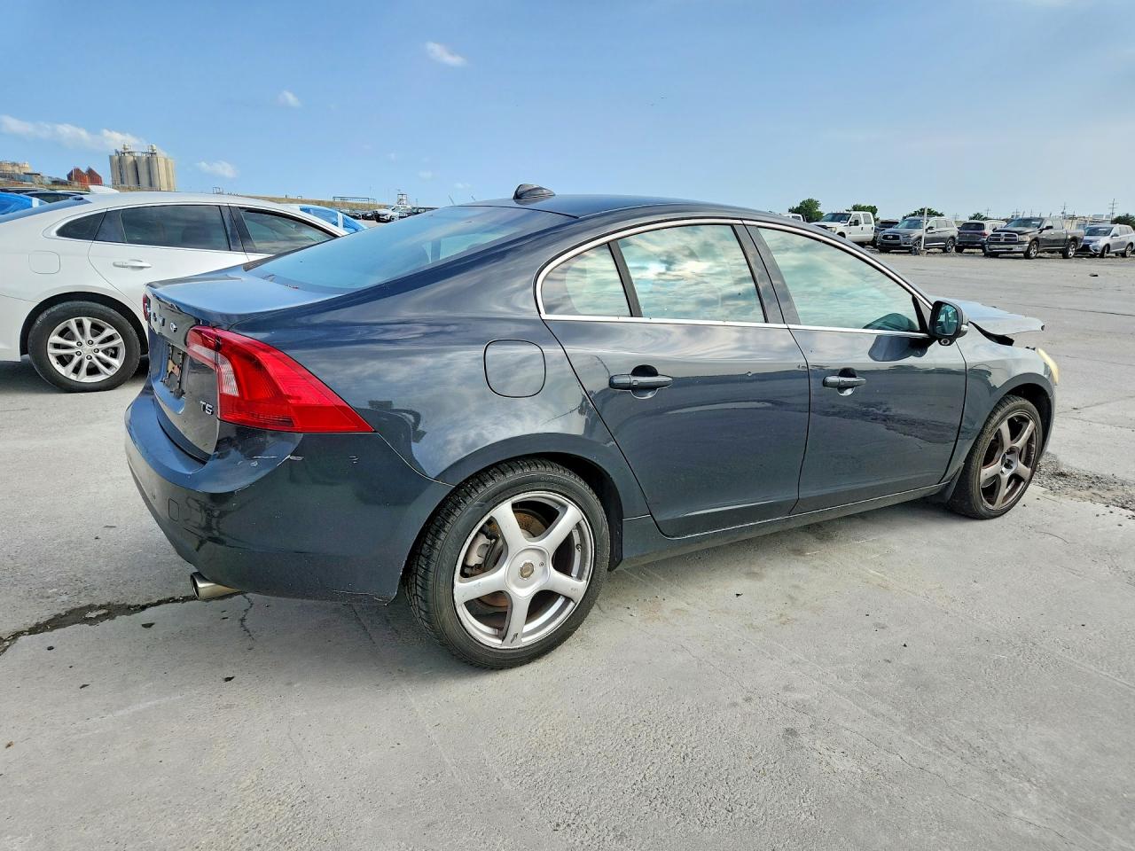 2012 VOLVO S60 T5 photo 5