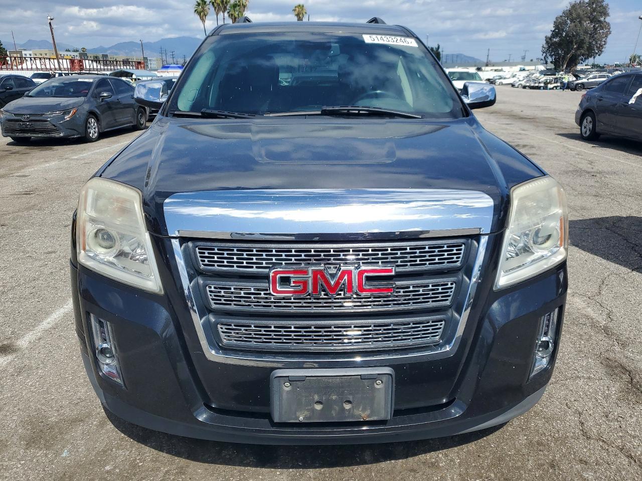 2015 GMC TERRAIN SLT photo 9