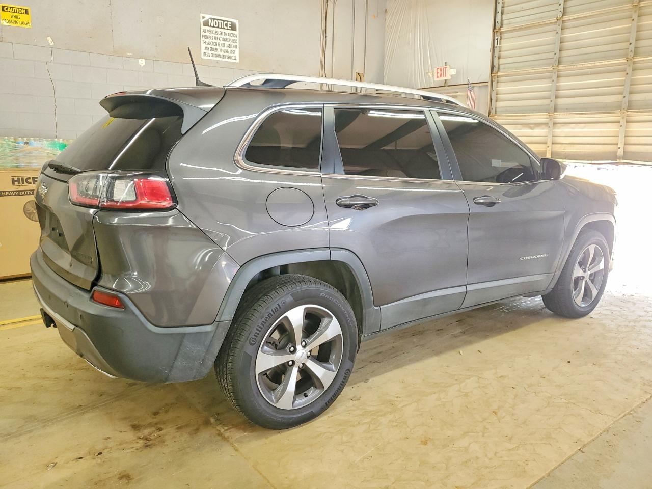 2019 JEEP CHEROKEE LIMITED photo 5