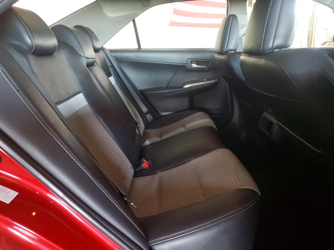 2014 TOYOTA CAMRY SE photo 28