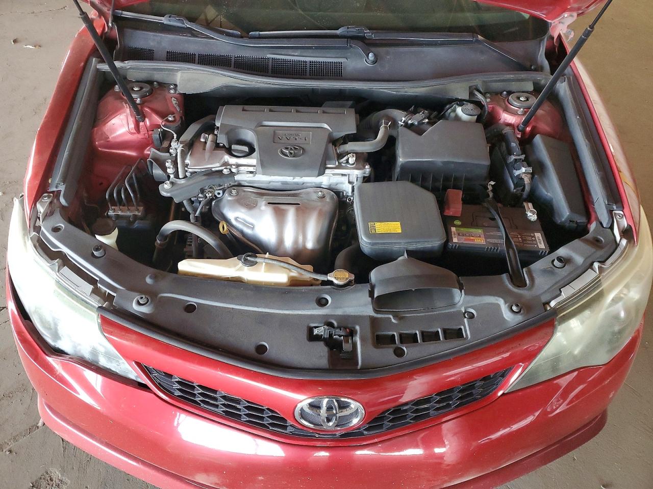 2014 TOYOTA CAMRY SE photo 31