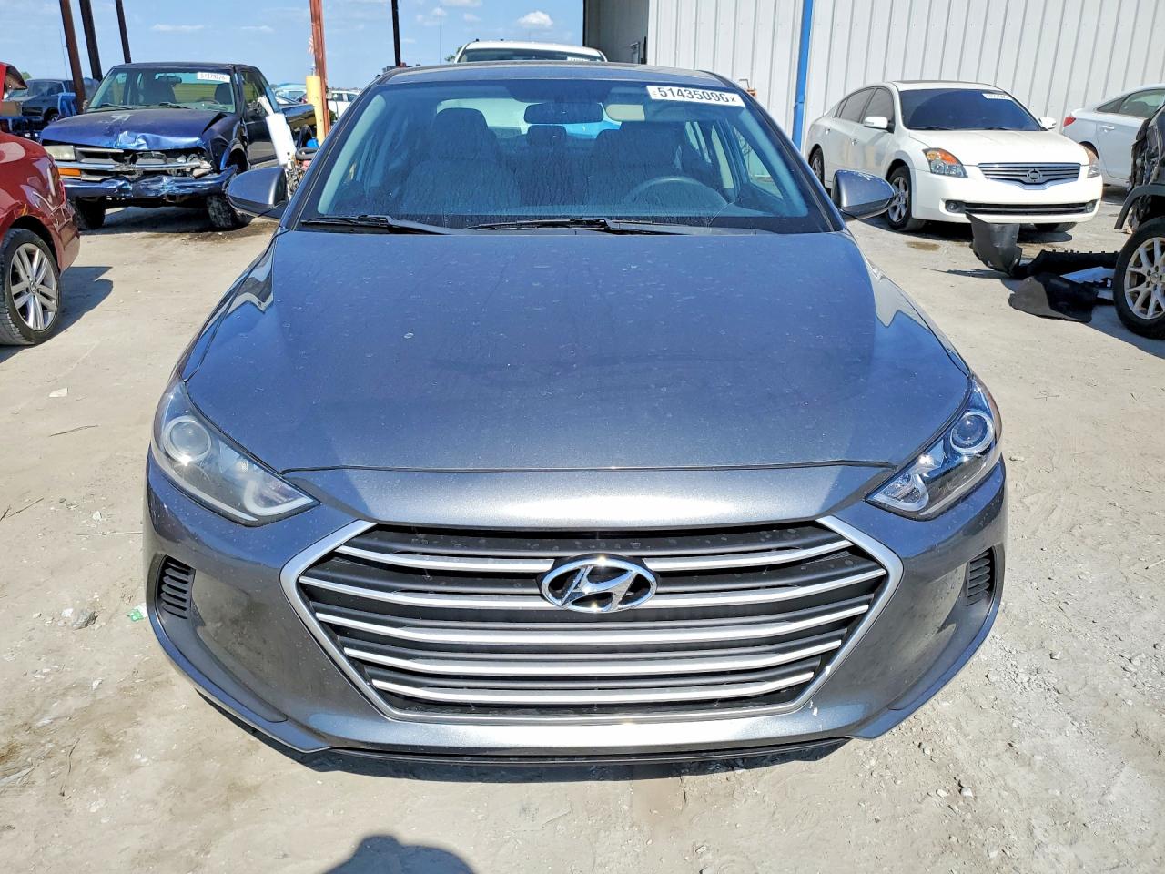 2018 HYUNDAI ELANTRA SE photo 9