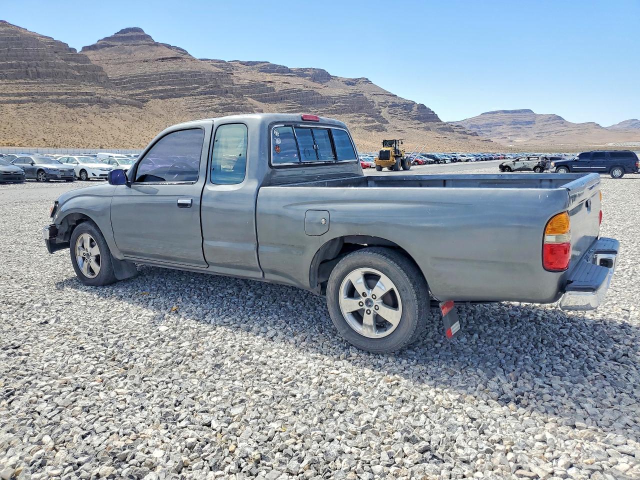 1996 TOYOTA TACOMA XTRACAB photo 2