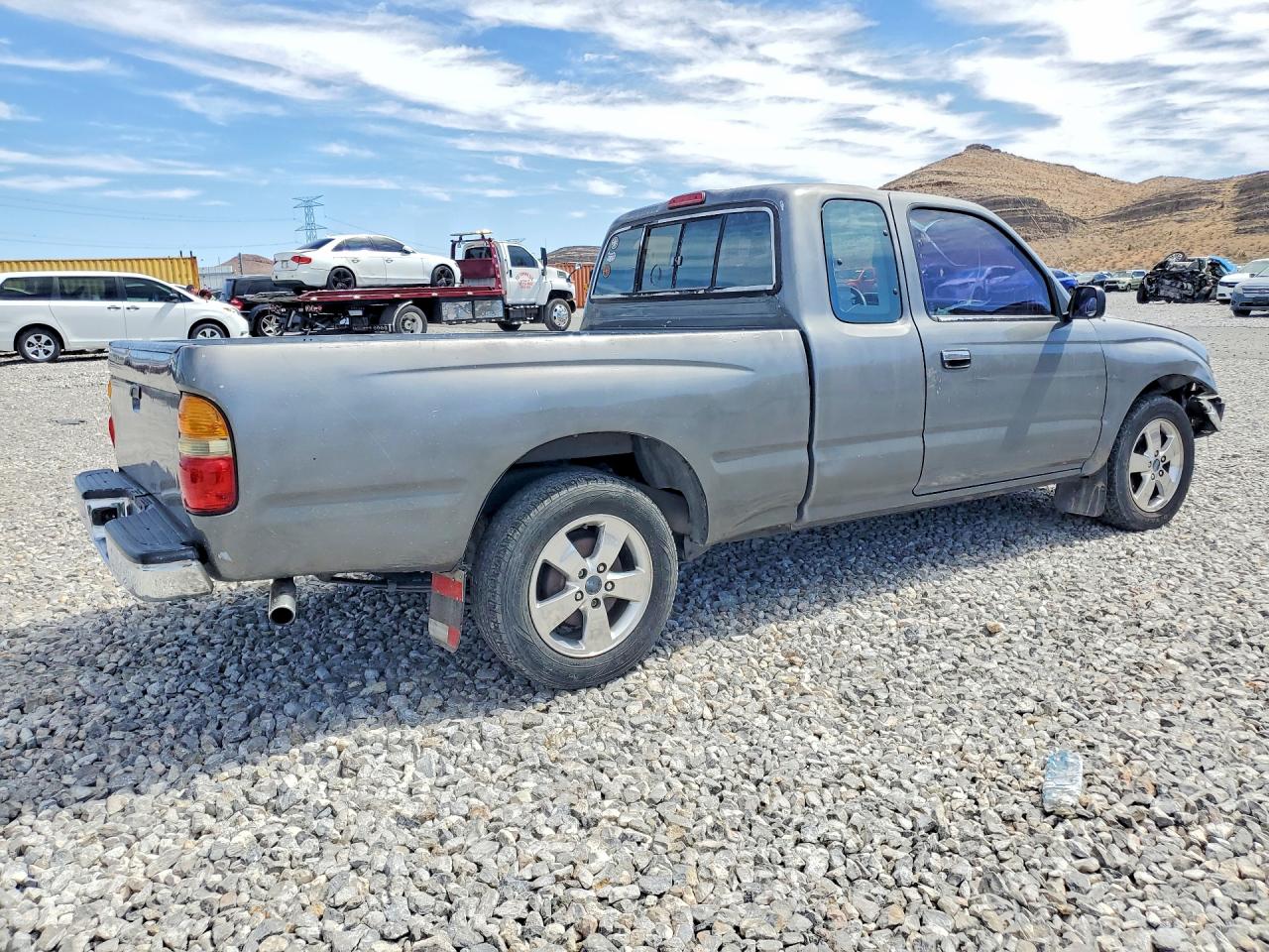 1996 TOYOTA TACOMA XTRACAB photo 3