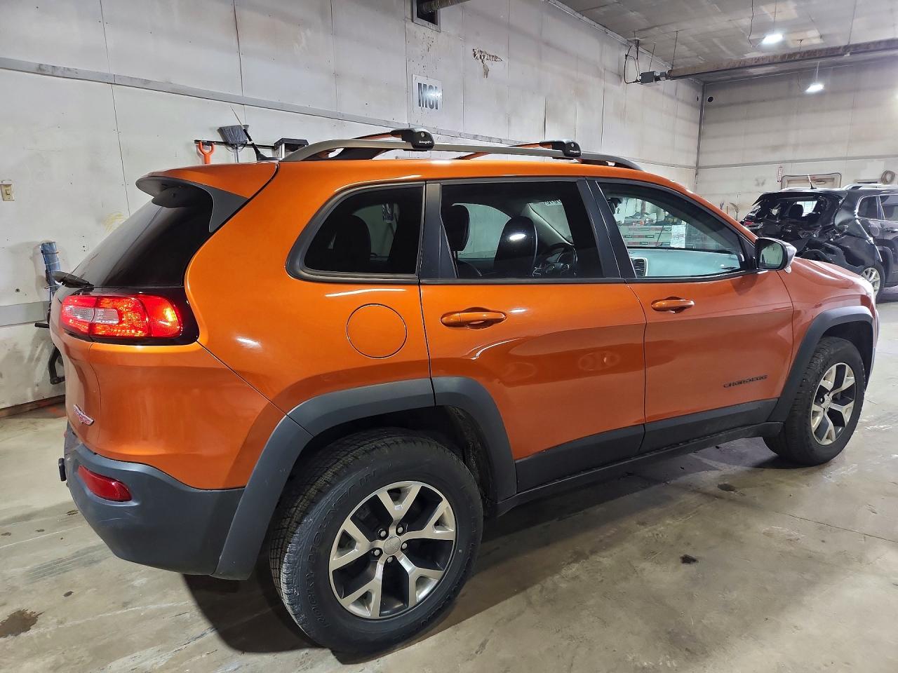 2015 JEEP CHEROKEE TRAILHAWK photo 5