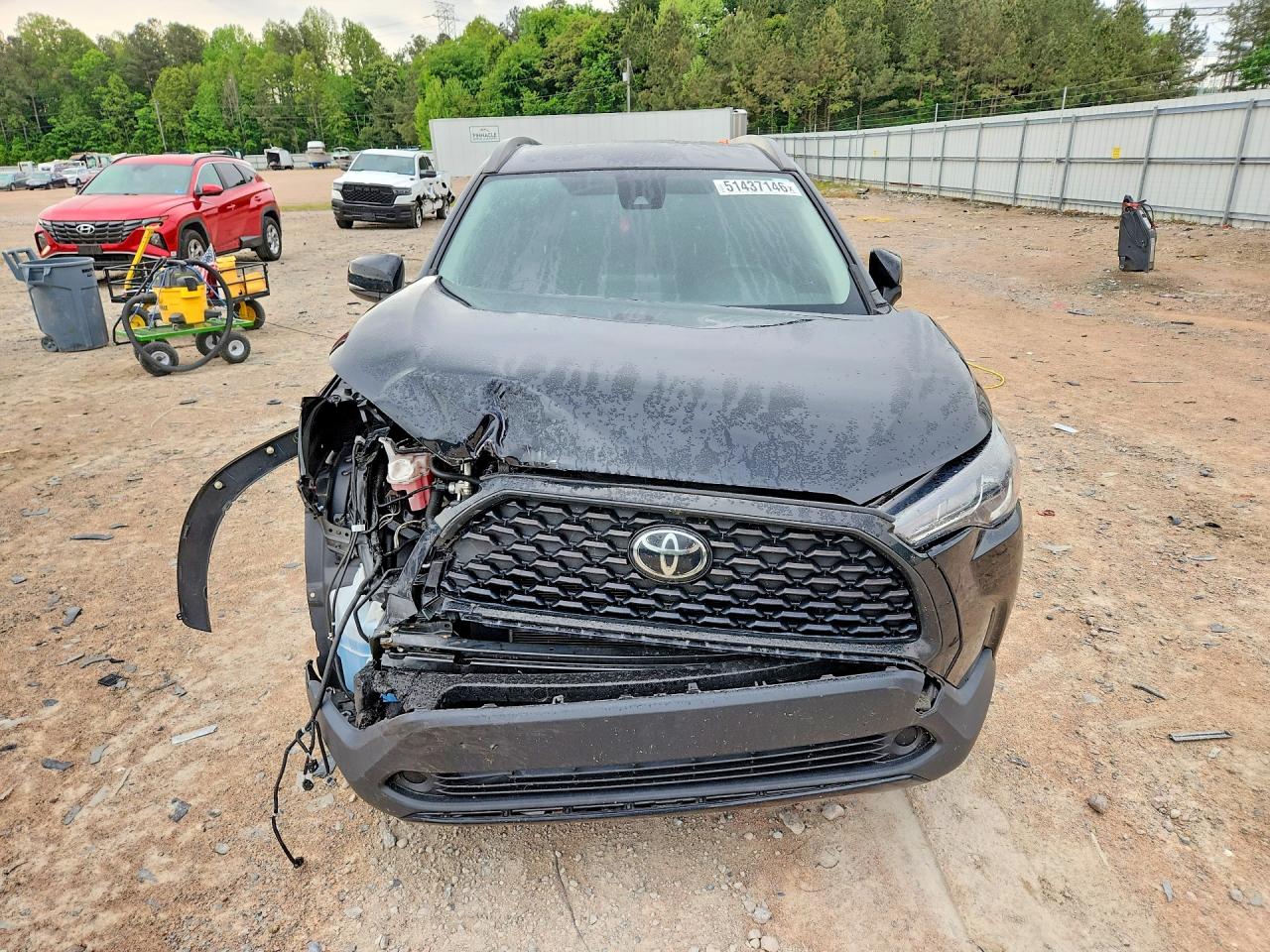 2022 TOYOTA COROLLA CROSS LE photo 13