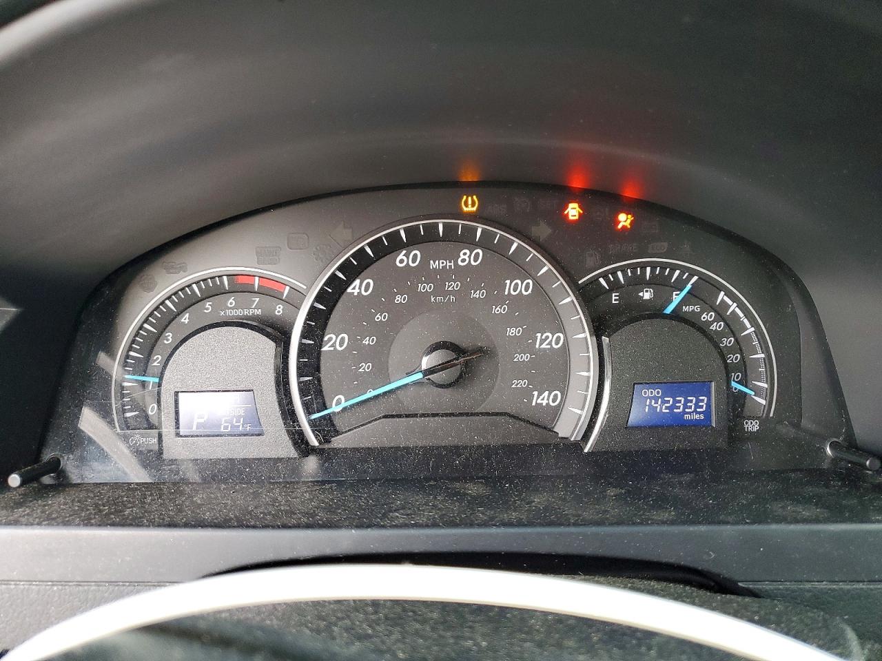 2013 TOYOTA CAMRY LE photo 17