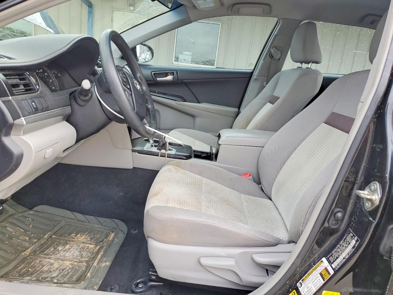 2013 TOYOTA CAMRY LE photo 13
